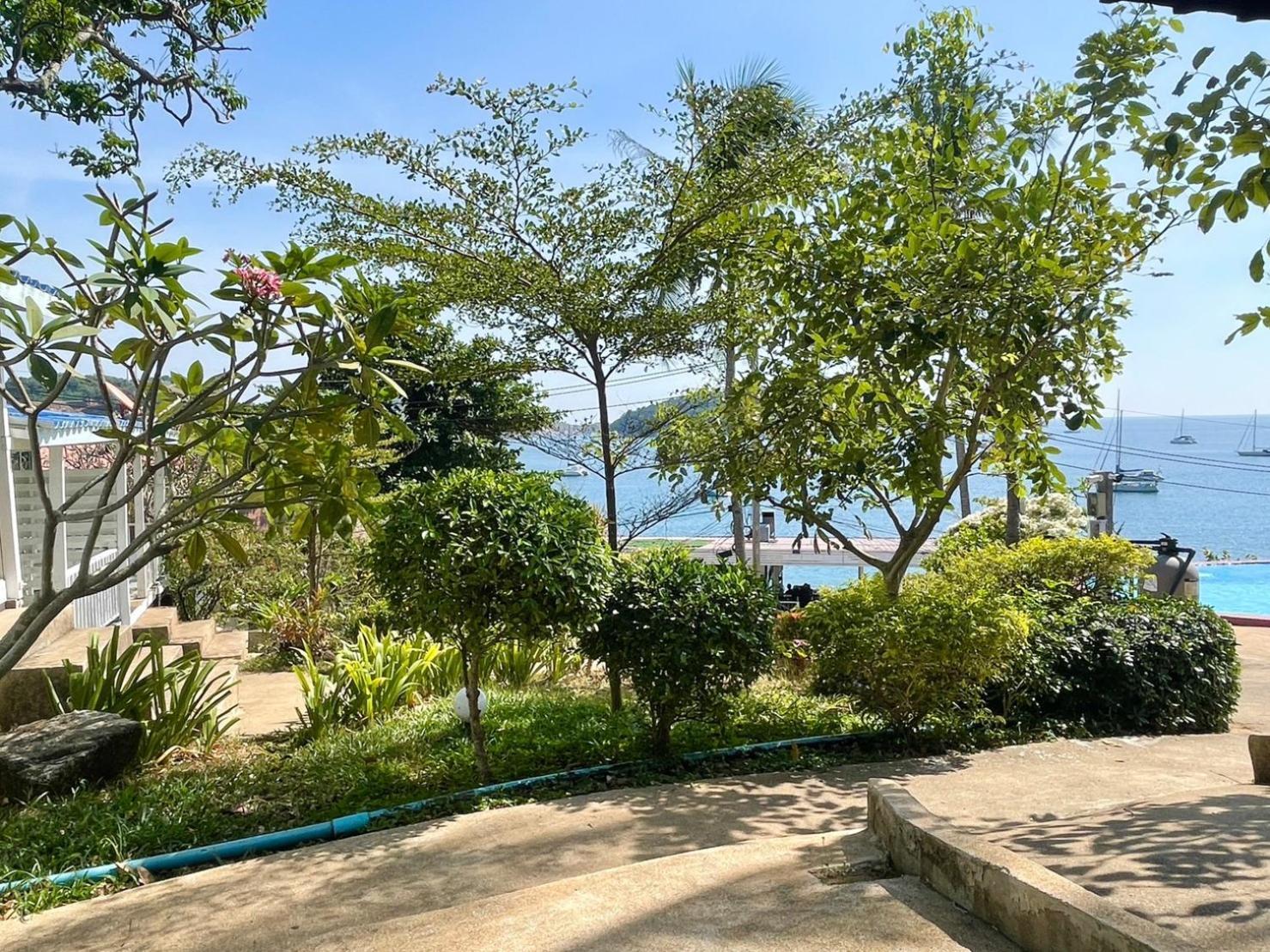 Naiharn On The Rock Resort Phuket Nai Harn Exterior photo